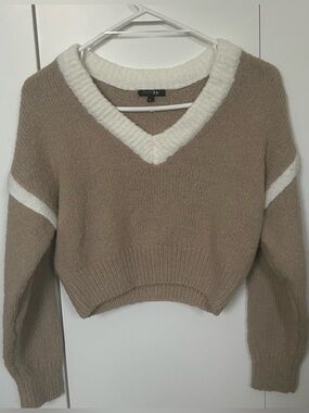 PAPERMOON Cropped V-Neck Contrast Trim Sweater - Taupe & Cream Babydoll Summer